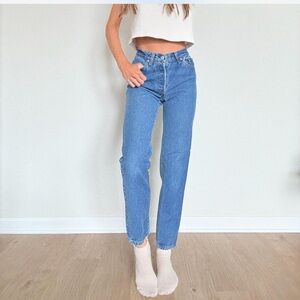 Women’s Levi jeans